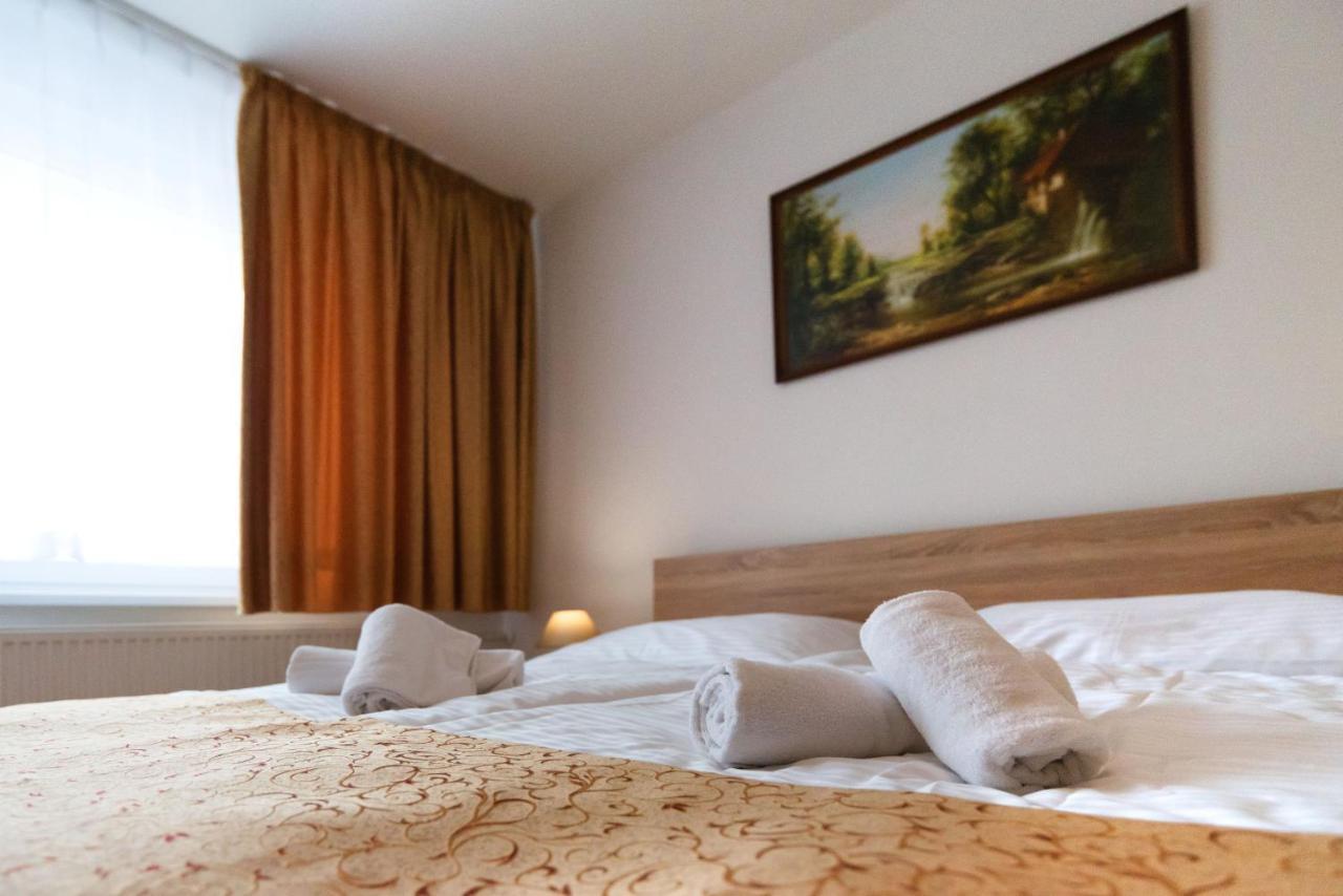 Hotel Lesana Stara Lesna Exterior photo